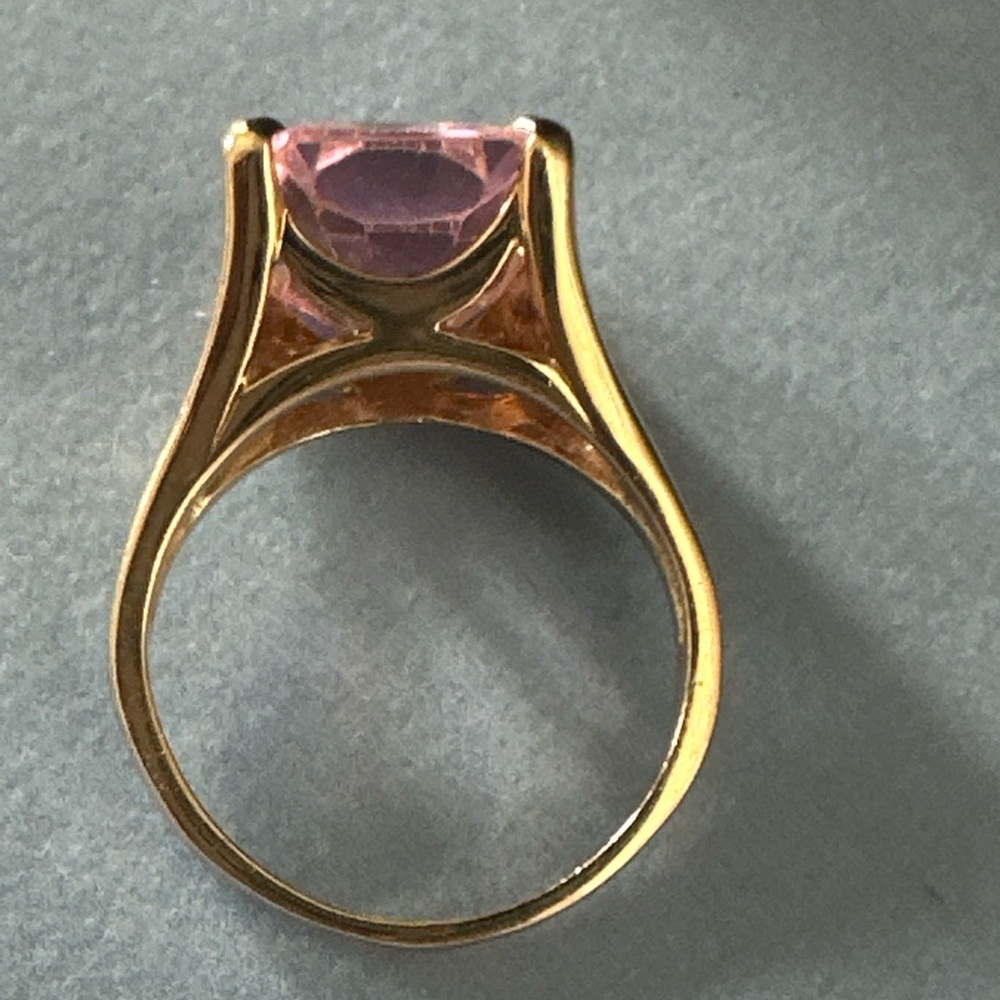 Elegant Pink Gemstone Ring - Picture 8 of 14